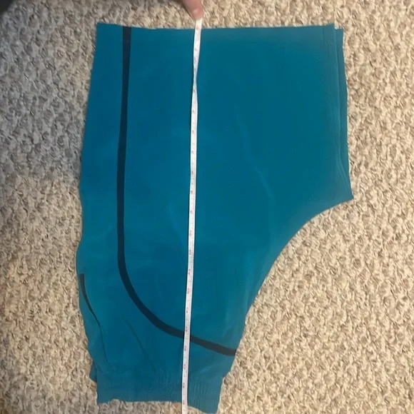 Lululemon men’s athletic shorts - Picture 6 of 6